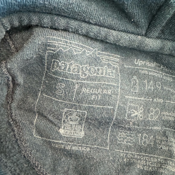 Patagonia hoodie size small - Picture 5 of 6